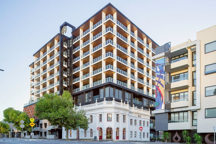R Hotel Geelong, Geelong