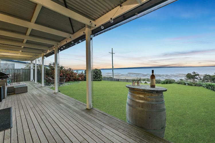 Foreshore Sunset Retreat, Jam Jerrup