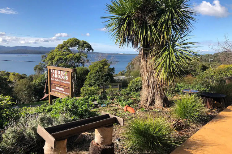 Adobe Abodes, Mallacoota