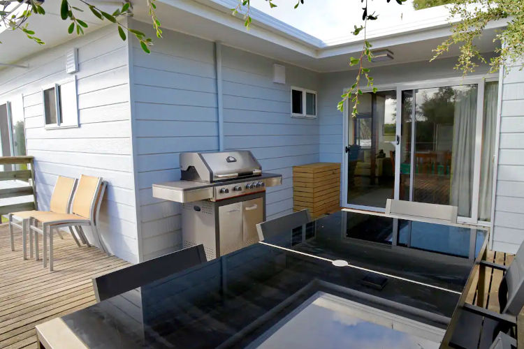 Seabreeze Retreat, Sandy Point