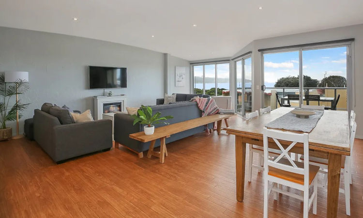 The Beach House @ The Butter Factory, Apollo Bay