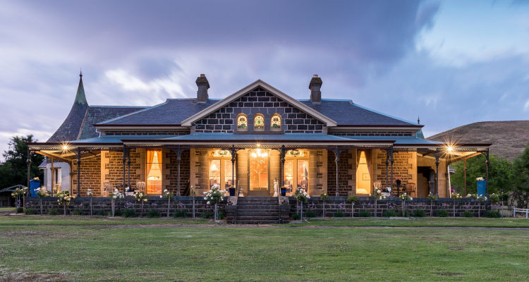 Coragulac House Cottages, Coragulac