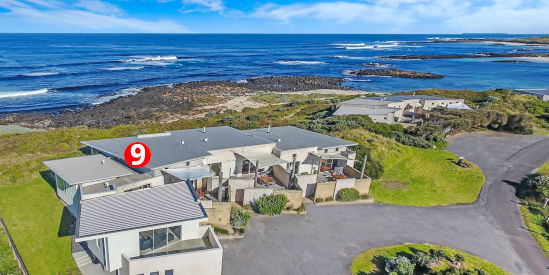 Hearns Beachside Villa 9