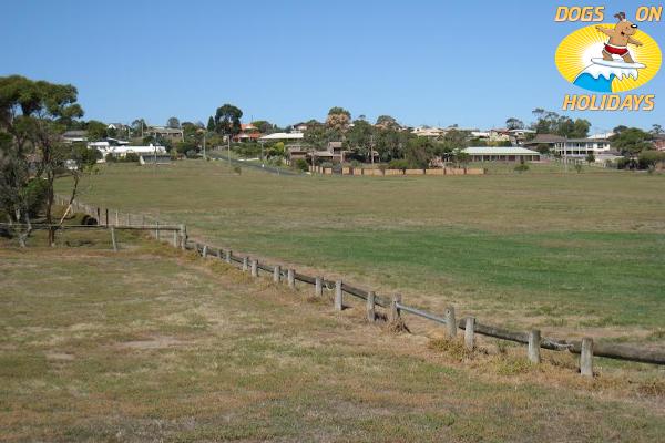 Beacon Point Reserve dog off-lead park