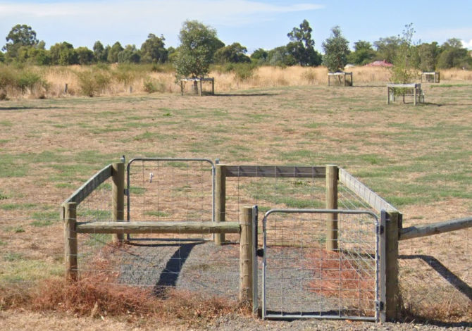 Clunes Dog Park dog off-leash park
