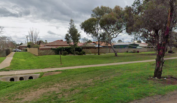 Geelong Road dog off-lead park