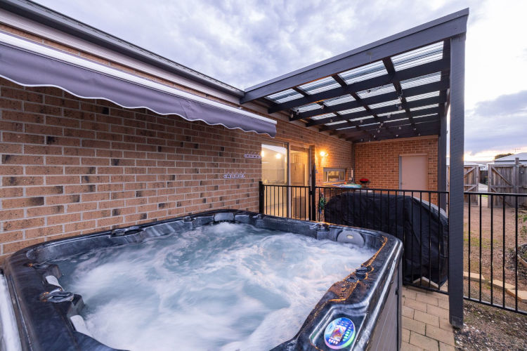 Our Happy Place, Cowes